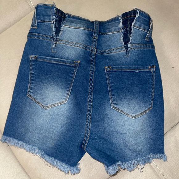 JEAN SHORTS WITH RIPPED - Picture 2 of 2